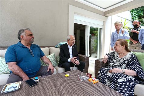 K­e­m­a­l­ ­K­ı­l­ı­ç­d­a­r­o­ğ­l­u­­n­d­a­n­ ­Ö­z­a­l­ ­a­i­l­e­s­i­n­e­ ­z­i­y­a­r­e­t­